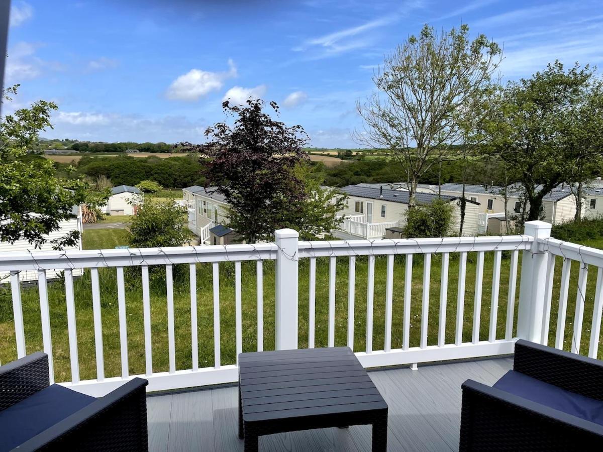 Luxury Caravan Cornwall Sleeps 4 Countryside View St Austell Εξωτερικό φωτογραφία